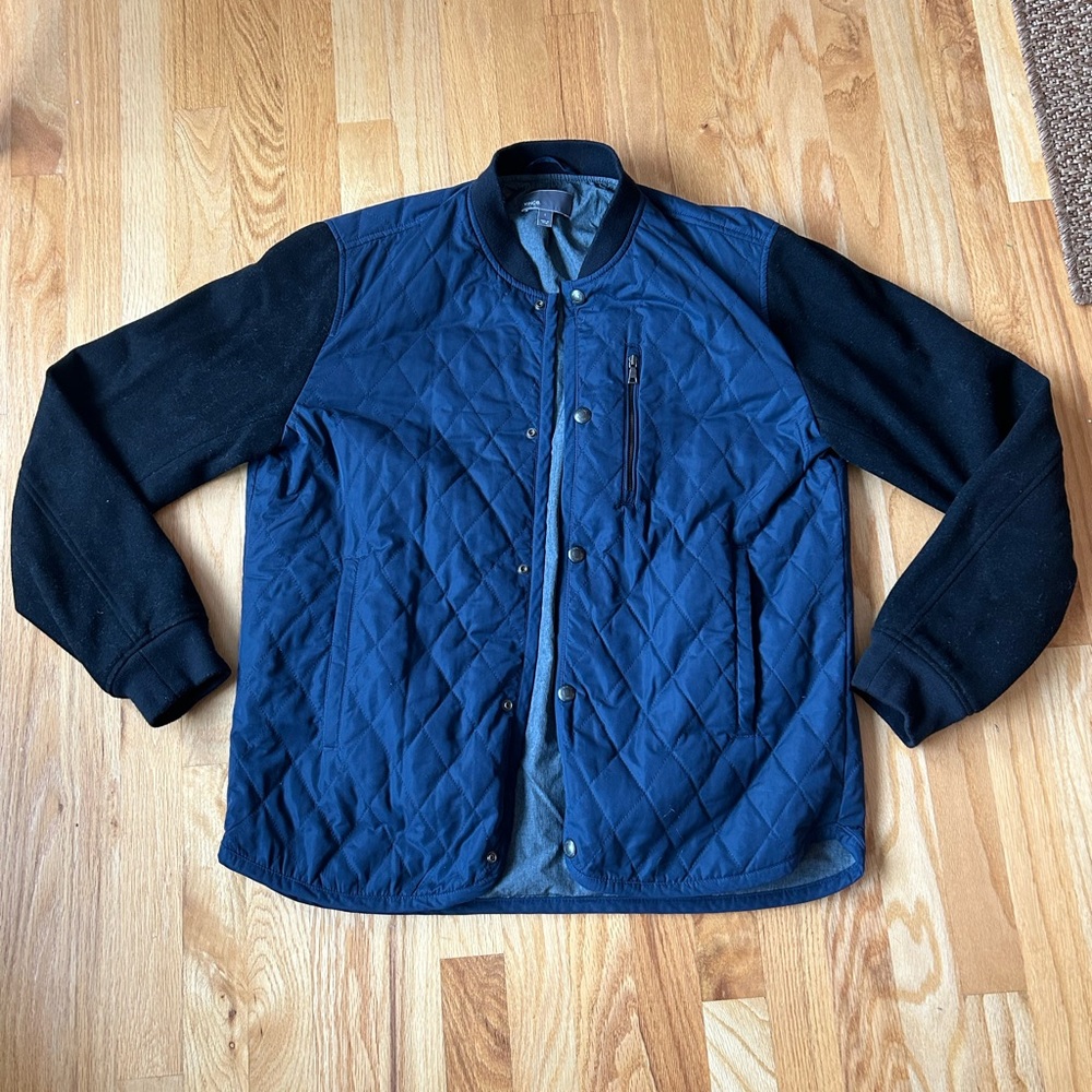Vince Men’s Navy Quilted Raglan Sleeve Jacket